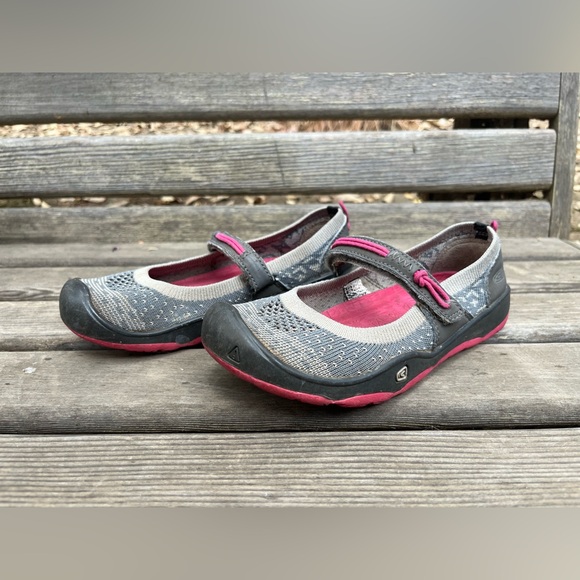 Girls KEEN moxie sandals in size 12 - Picture 8 of 8